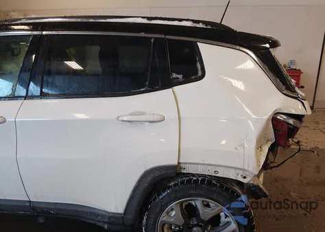 2020 Jeep Compass Limited 4X4 z USA, uszkodzony, nr VIN 3C4NJDCB1LT131811